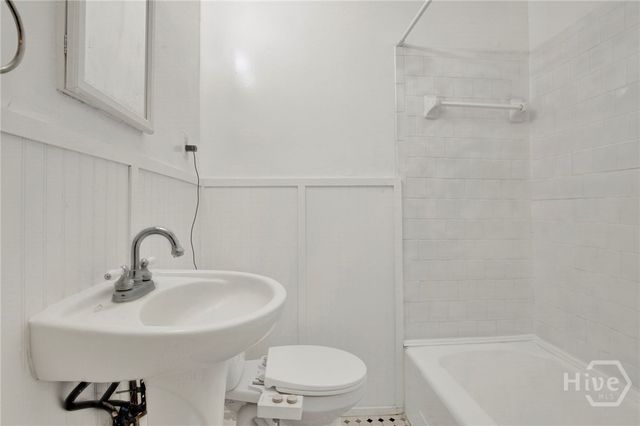 404 E 57th Street, Savannah, GA 31405