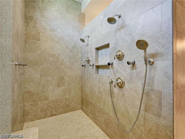 1065 Cottonwood CT, Marco Island, FL 34145