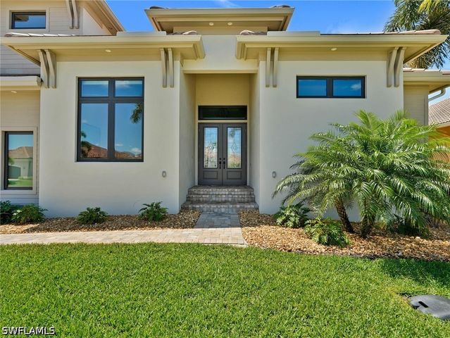 1065 Cottonwood CT, Marco Island, FL 34145