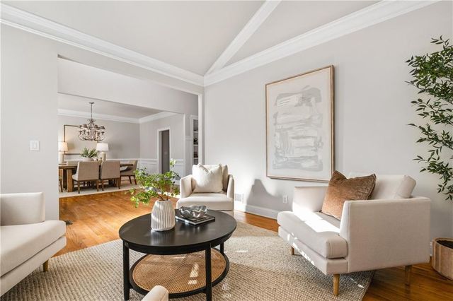 4319 Summit Oaks NE Lane, Roswell, GA 30075