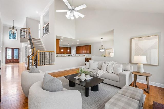 4319 Summit Oaks NE Lane, Roswell, GA 30075