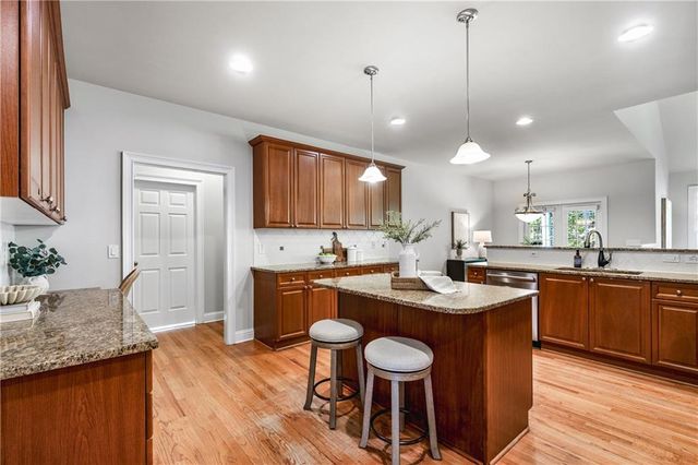 4319 Summit Oaks NE Lane, Roswell, GA 30075