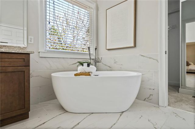 4319 Summit Oaks NE Lane, Roswell, GA 30075