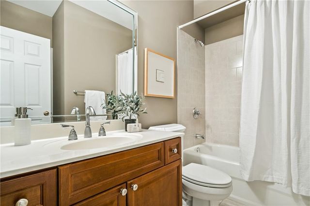 4319 Summit Oaks NE Lane, Roswell, GA 30075