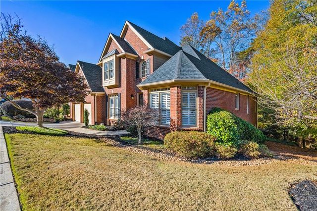 4319 Summit Oaks NE Lane, Roswell, GA 30075