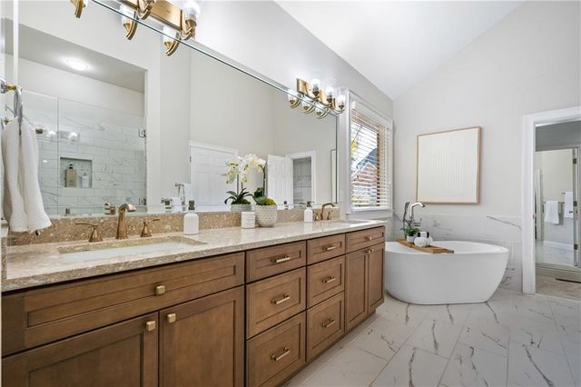 4319 Summit Oaks NE Lane, Roswell, GA 30075