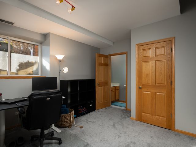 1121 River Bend Lane, Lisle, IL 60532