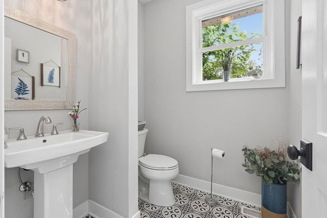 14633 Highland Avenue, Orland Park, IL 60462