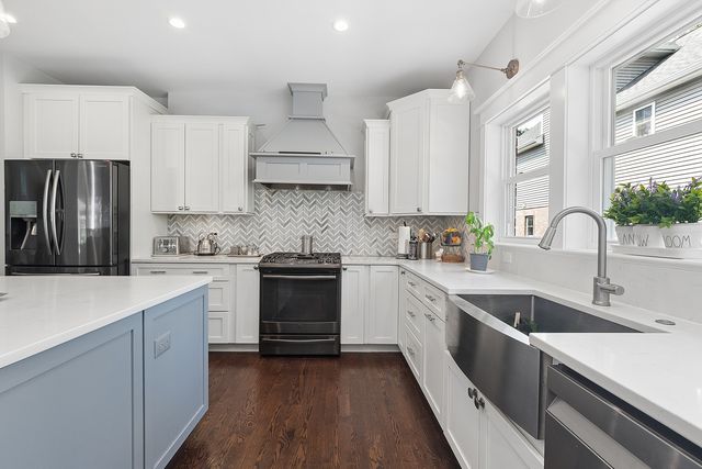 14633 Highland Avenue, Orland Park, IL 60462