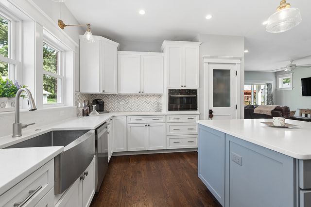 14633 Highland Avenue, Orland Park, IL 60462