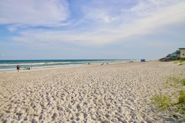2016 N New River Drive, Surf City, NC 28445