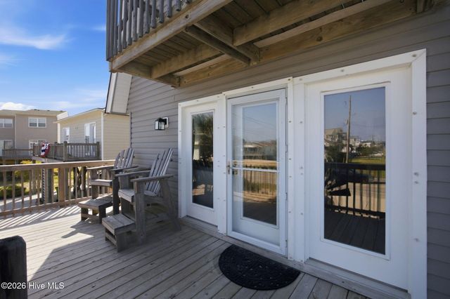 2016 N New River Drive, Surf City, NC 28445