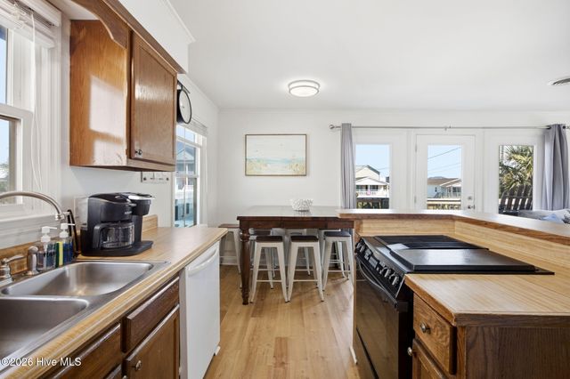 2016 N New River Drive, Surf City, NC 28445