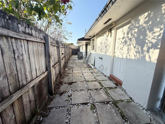 250 SW 78th Ave 0, Miami, FL 33144