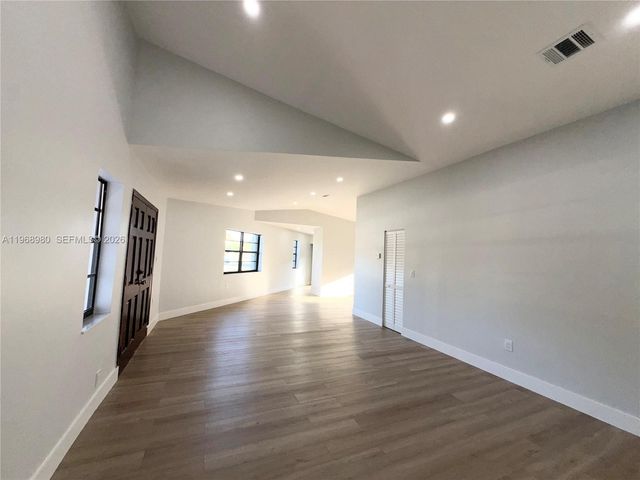 250 SW 78th Ave 0, Miami, FL 33144