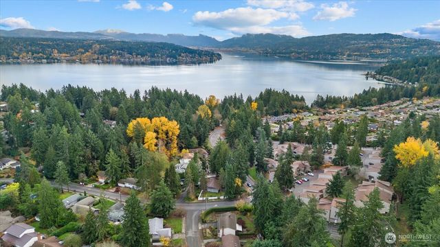 1007 174th Avenue NE, Bellevue, WA 98008