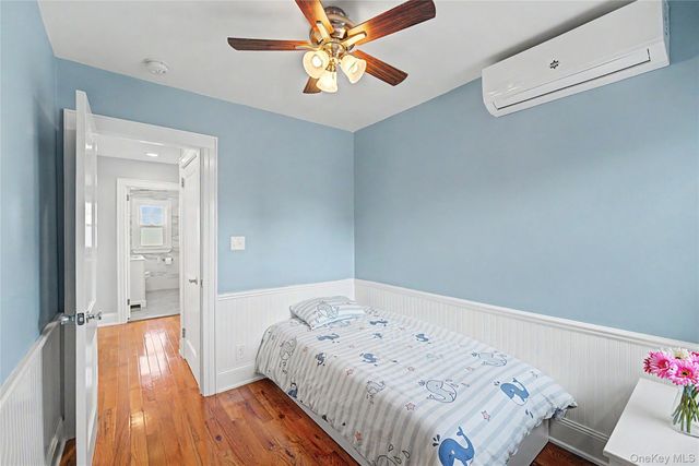 282 Houston Avenue, Mineola, NY 11501