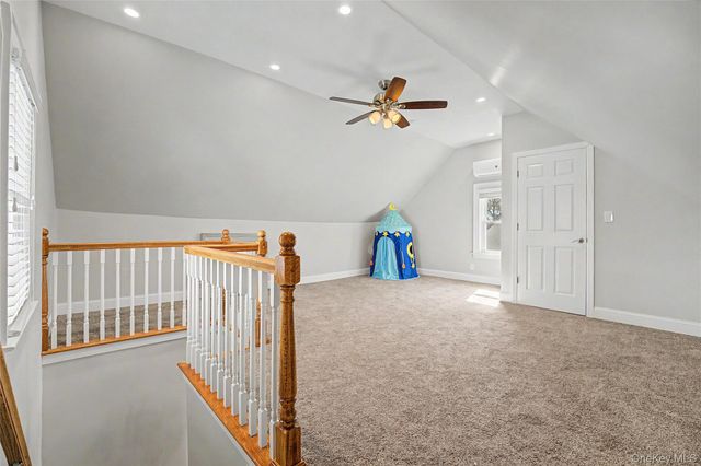 282 Houston Avenue, Mineola, NY 11501