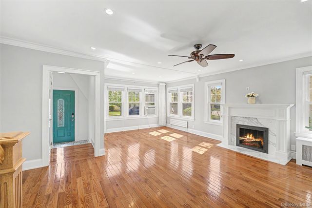 282 Houston Avenue, Mineola, NY 11501