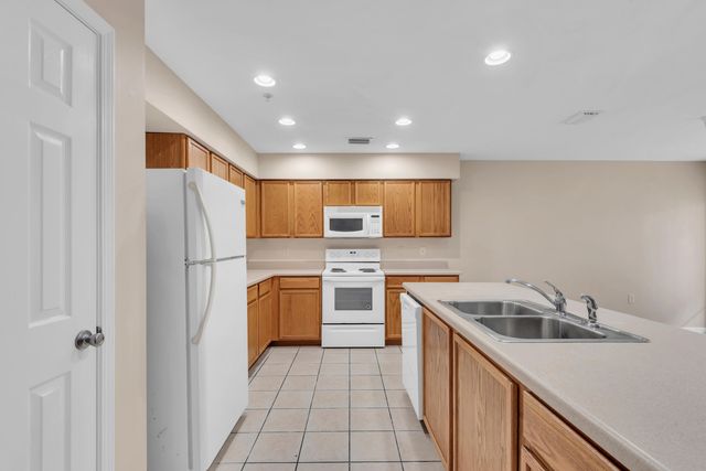 16 Woodham Avenue 102, Fort Walton Beach, FL 32547