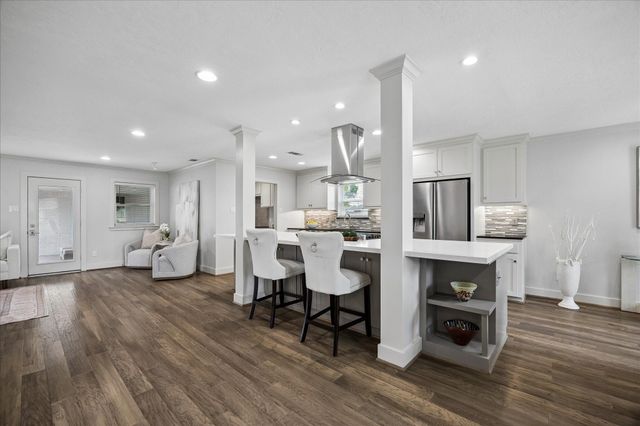 2330 Droxford Drive, Houston, TX 77008