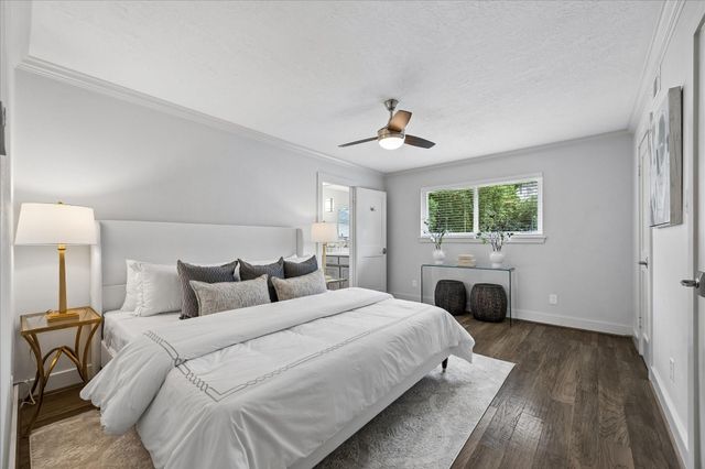 2330 Droxford Drive, Houston, TX 77008