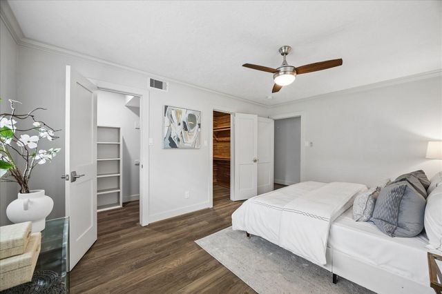 2330 Droxford Drive, Houston, TX 77008