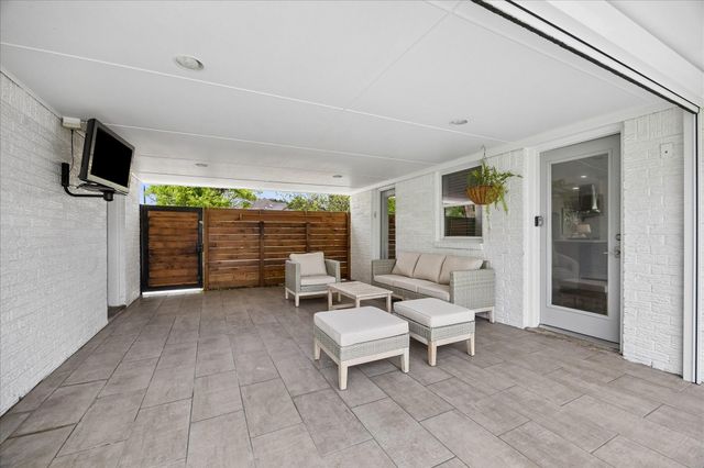 2330 Droxford Drive, Houston, TX 77008