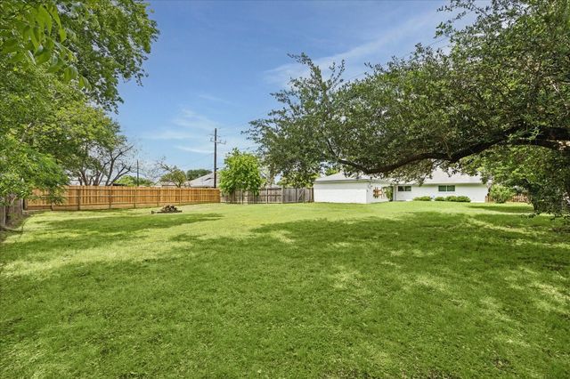 2330 Droxford Drive, Houston, TX 77008