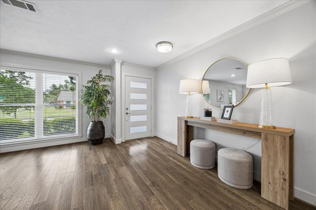 2330 Droxford Drive, Houston, TX 77008