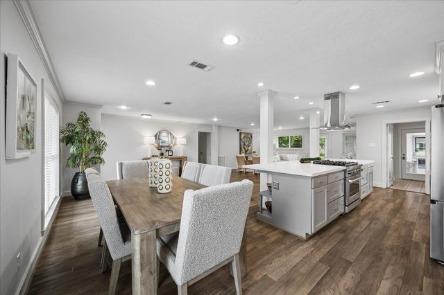 2330 Droxford Drive, Houston, TX 77008