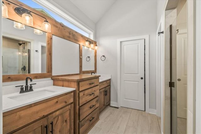 2533 SW Old Port Road, Lee's Summit, MO 64082