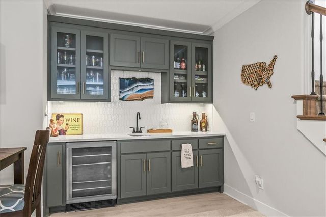 2533 SW Old Port Road, Lee's Summit, MO 64082