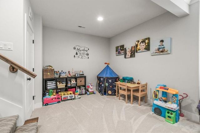 2533 SW Old Port Road, Lee's Summit, MO 64082