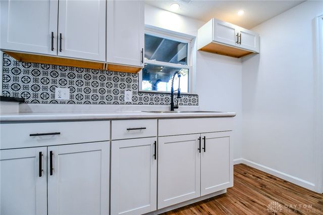 16 Laurel Road, Medway, OH 45341