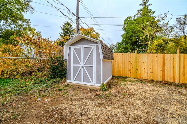 16 Laurel Road, Medway, OH 45341