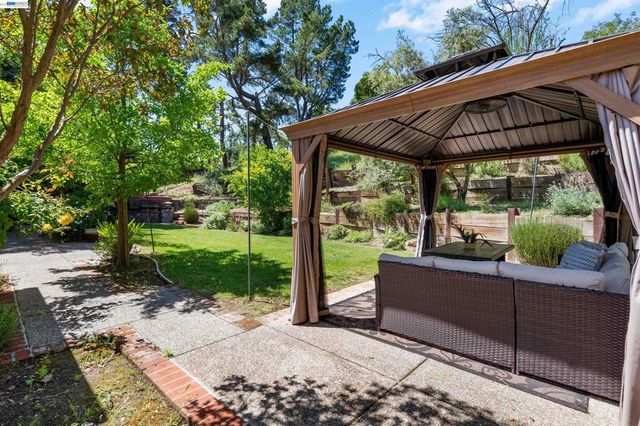 1413 Goleta Ct, Walnut Creek, CA 94597