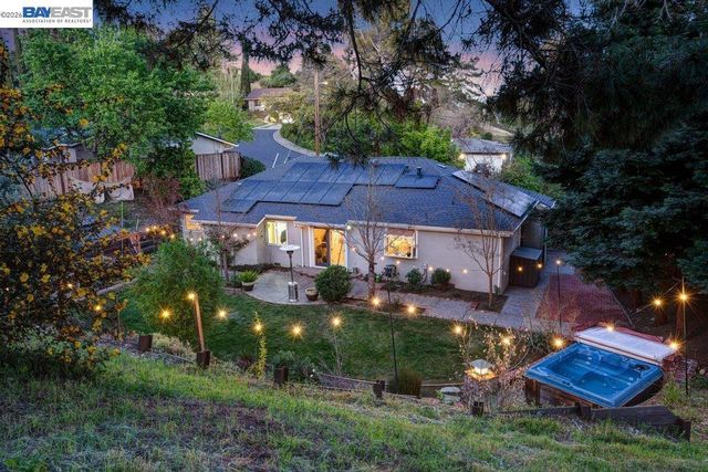 1413 Goleta Ct, Walnut Creek, CA 94597