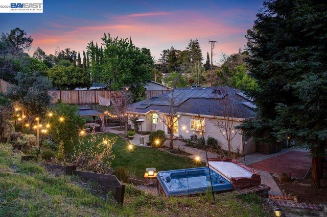 1413 Goleta Ct, Walnut Creek, CA 94597