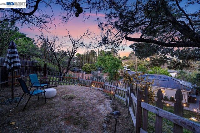 1413 Goleta Ct, Walnut Creek, CA 94597