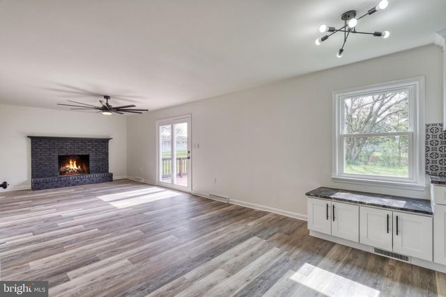 18 BOURBON RED DRIVE, Mechanicsburg, PA 17050