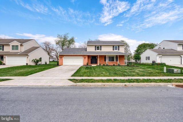 18 BOURBON RED DRIVE, Mechanicsburg, PA 17050