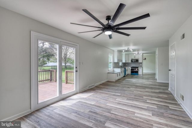 18 BOURBON RED DRIVE, Mechanicsburg, PA 17050