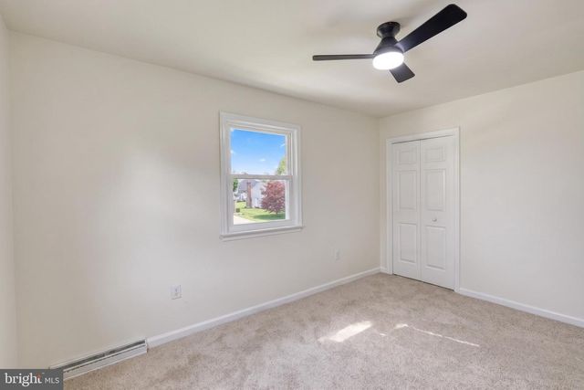 18 BOURBON RED DRIVE, Mechanicsburg, PA 17050