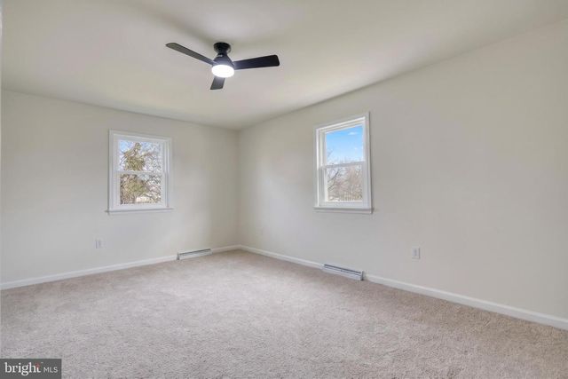 18 BOURBON RED DRIVE, Mechanicsburg, PA 17050