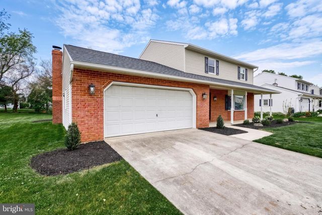 18 BOURBON RED DRIVE, Mechanicsburg, PA 17050