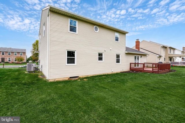 18 BOURBON RED DRIVE, Mechanicsburg, PA 17050