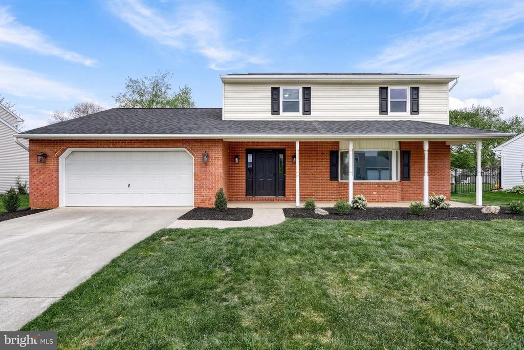 18 BOURBON RED DRIVE, Mechanicsburg, PA 17050