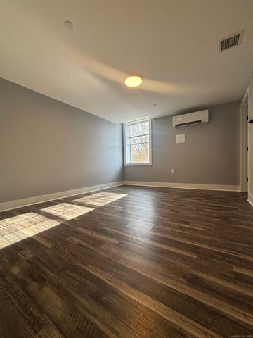 303 Norwich New London Turnpike D, Montville, CT 06382