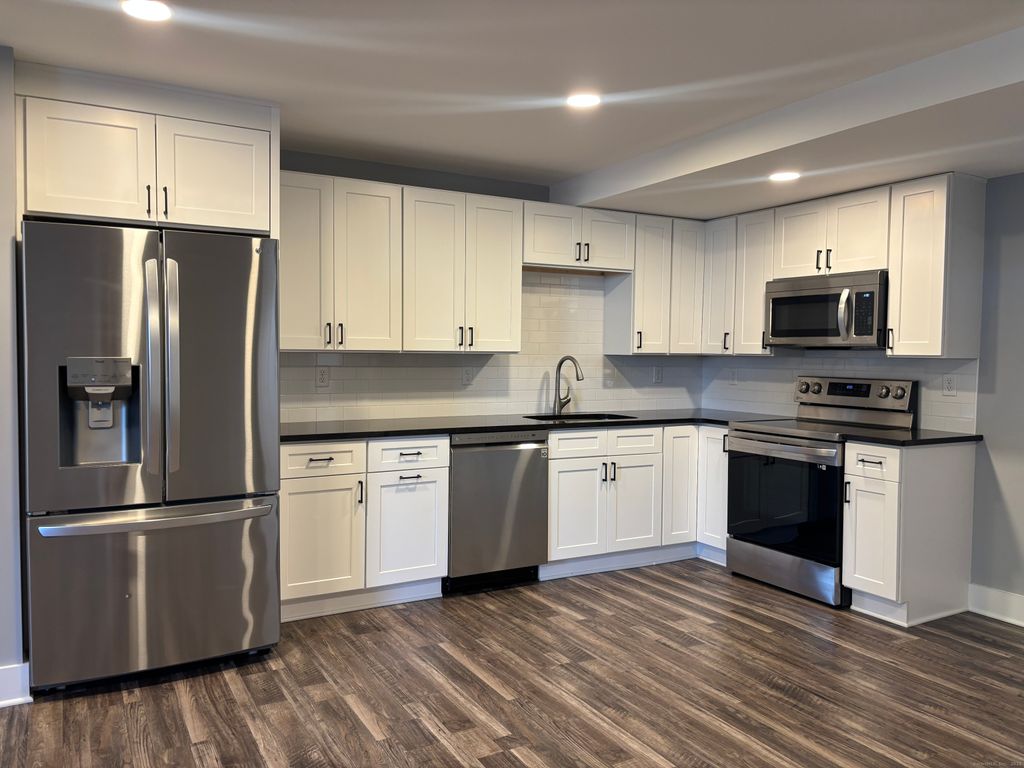 303 Norwich New London Turnpike D, Montville, CT 06382